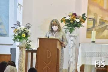  Decenas de fieles rinden pleitesía a San Antonio de Padua en Clavellinas/Francisco Javier Santana.